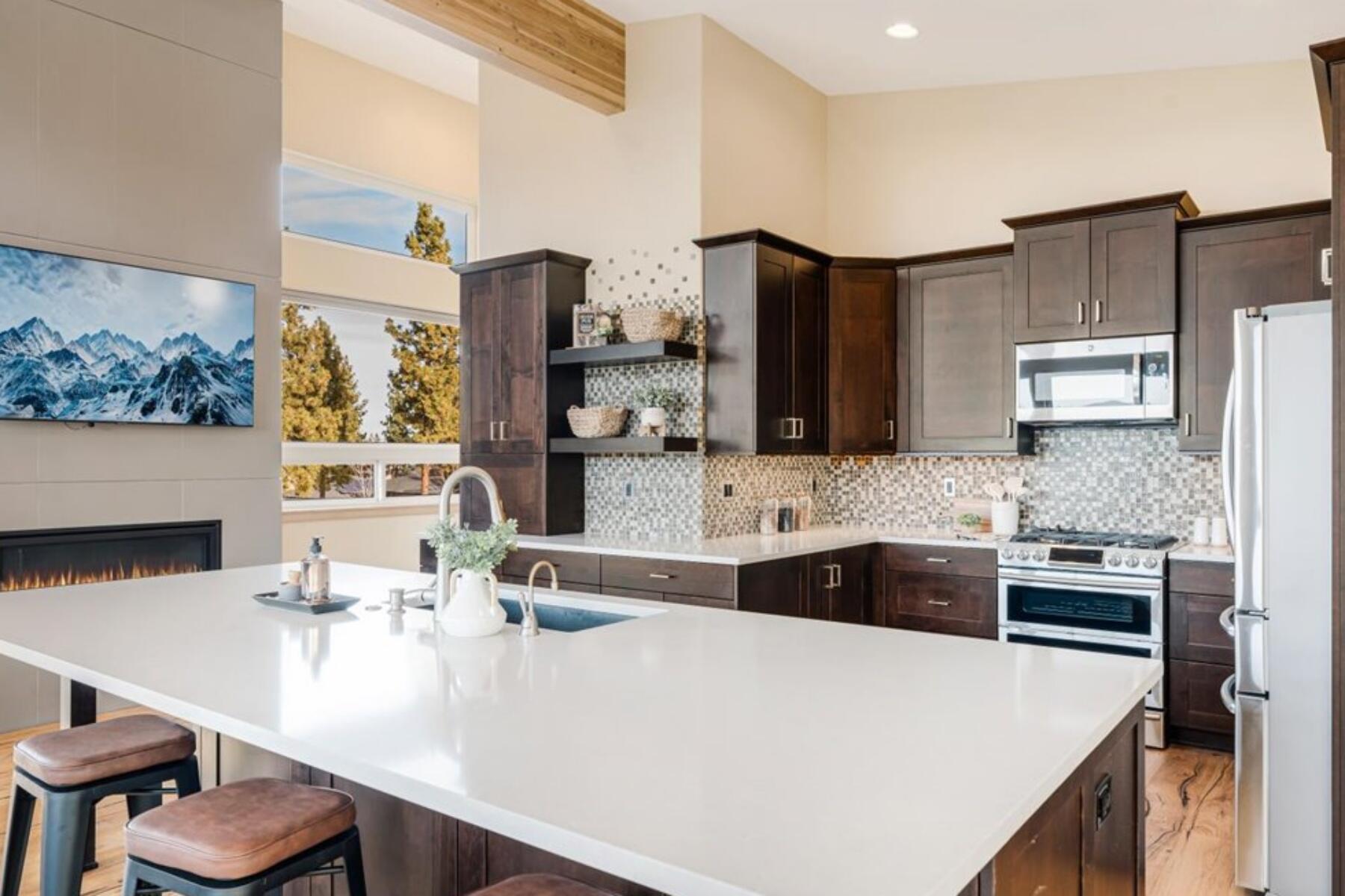 Three Pines Ridge - Residential