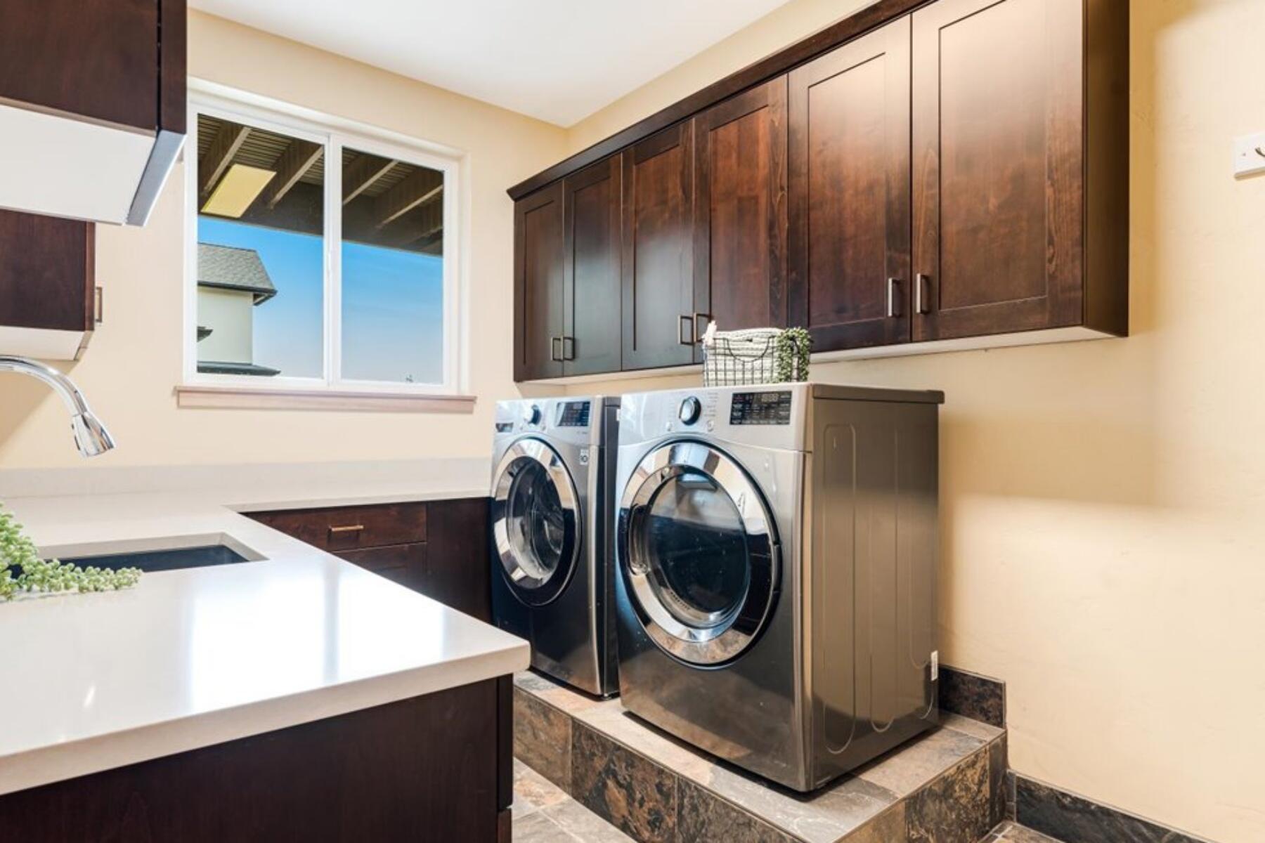 Three Pines Ridge - Residential