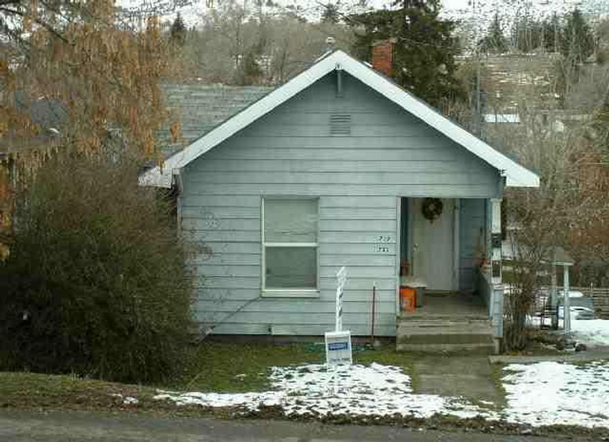 This One Pencils. Incld's Appliances & Some Newer Carpet. 0 Vacancy Factor In Last 2 Years. Use Alley For Parking Or When Showing. Call L.A. Need 24hr Notice To Show, Pls Post Notice, Key @ Office. #719 Ken & Lisa Brown, #721 Zach & Destiny Williams.