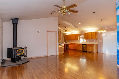 Tiny photo for 8104 Prairie Dog Drive, Bonanza, OR 97623 (MLS # 220211108)