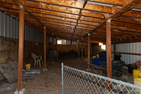 Tiny photo for 8104 Prairie Dog Drive, Bonanza, OR 97623 (MLS # 220211108)