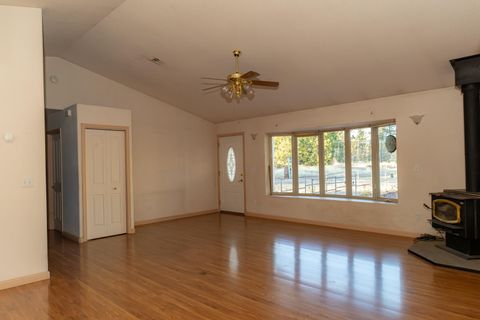 Tiny photo for 8104 Prairie Dog Drive, Bonanza, OR 97623 (MLS # 220211108)