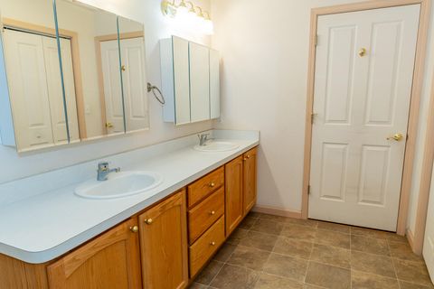 Tiny photo for 8104 Prairie Dog Drive, Bonanza, OR 97623 (MLS # 220211108)