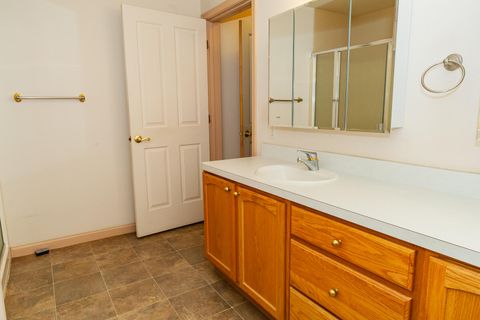 Tiny photo for 8104 Prairie Dog Drive, Bonanza, OR 97623 (MLS # 220211108)