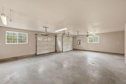 Tiny photo for 15905 Pine Lane, La Pine, OR 97739 (MLS # 220219919)