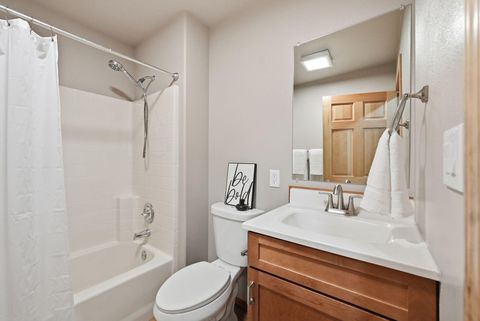 Tiny photo for 15905 Pine Lane, La Pine, OR 97739 (MLS # 220219919)