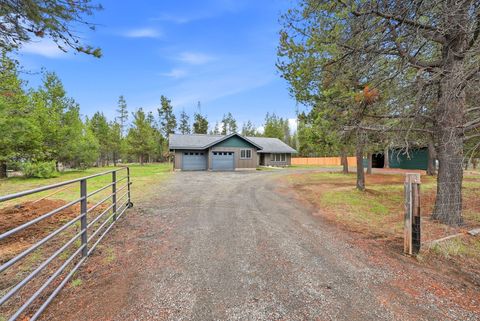 Photo of 15905 Pine Lane, La Pine, OR 97739 (MLS # 220219919)