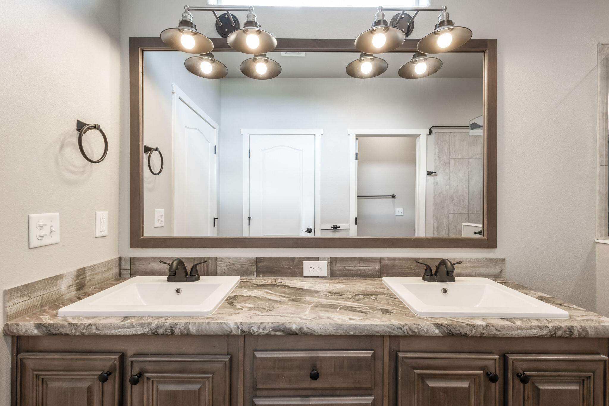 Round Butte - Residential