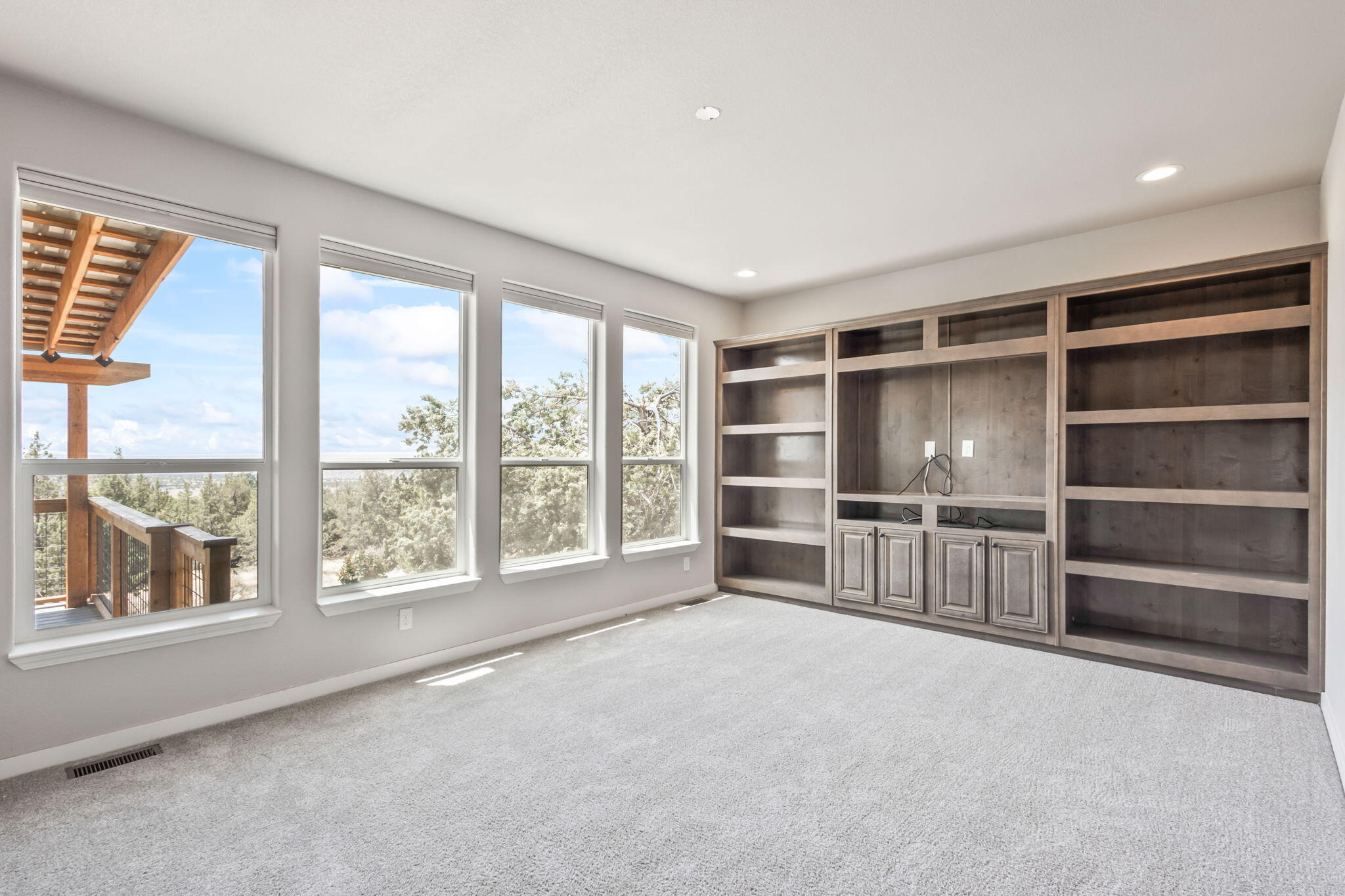 Round Butte - Residential