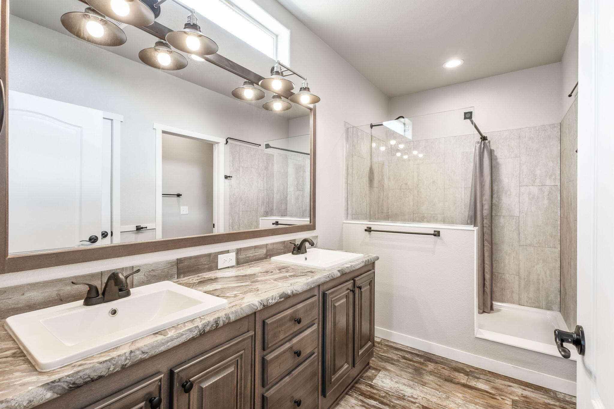 Round Butte - Residential