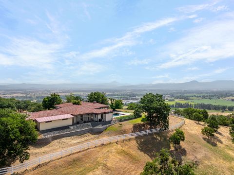 Tiny photo for 6048 Tolo Road, Central Point, OR 97502 (MLS # 220211709)