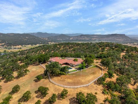 Tiny photo for 6048 Tolo Road, Central Point, OR 97502 (MLS # 220211709)