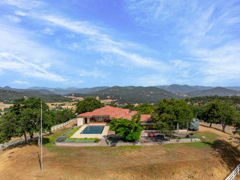 Tiny photo for 6048 Tolo Road, Central Point, OR 97502 (MLS # 220211709)