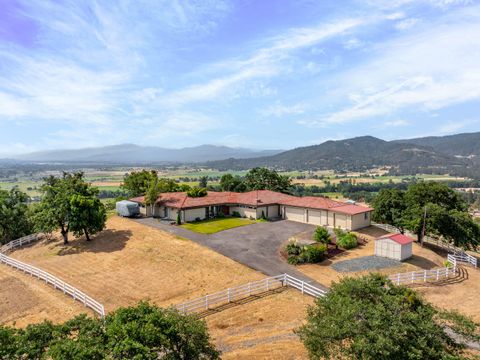 Photo of 6048 Tolo Road, Central Point, OR 97502 (MLS # 220211709)