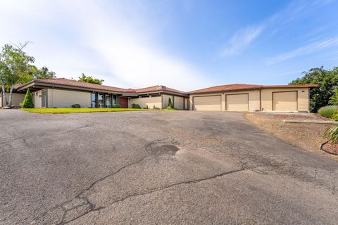 Tiny photo for 6048 Tolo Road, Central Point, OR 97502 (MLS # 220211709)