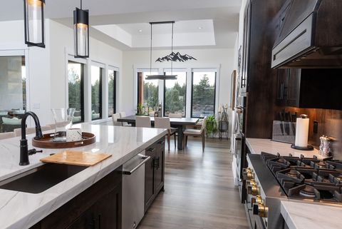 Tiny photo for 62825 Montara Drive, Bend, OR 97701 (MLS # 220202320)