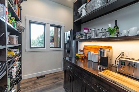 Tiny photo for 62825 Montara Drive, Bend, OR 97701 (MLS # 220202320)