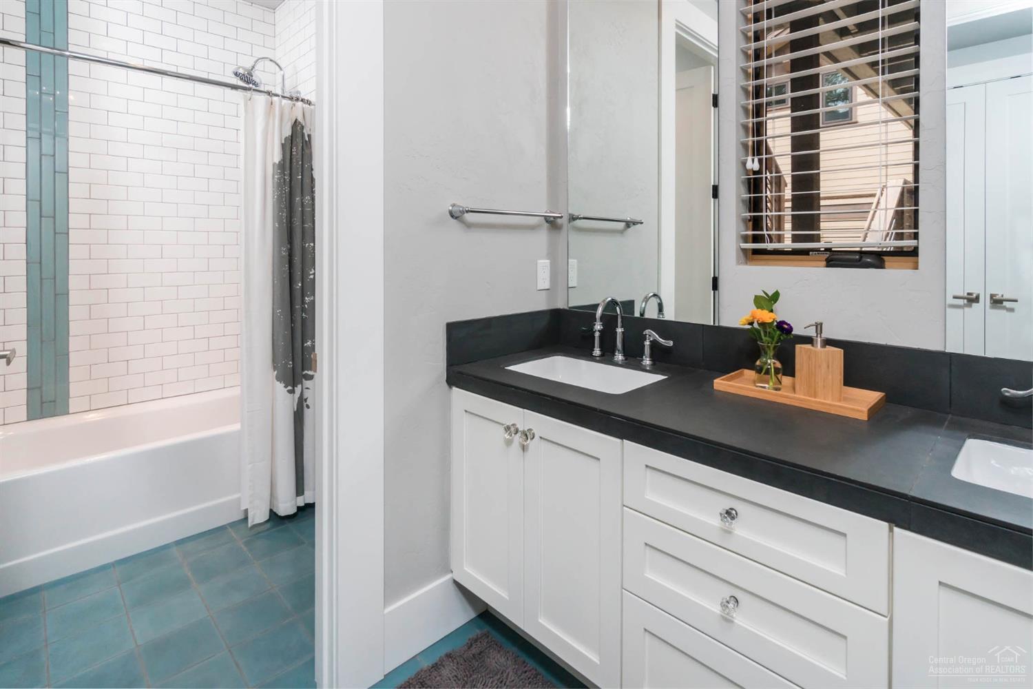 Skyliner Summit - Residential