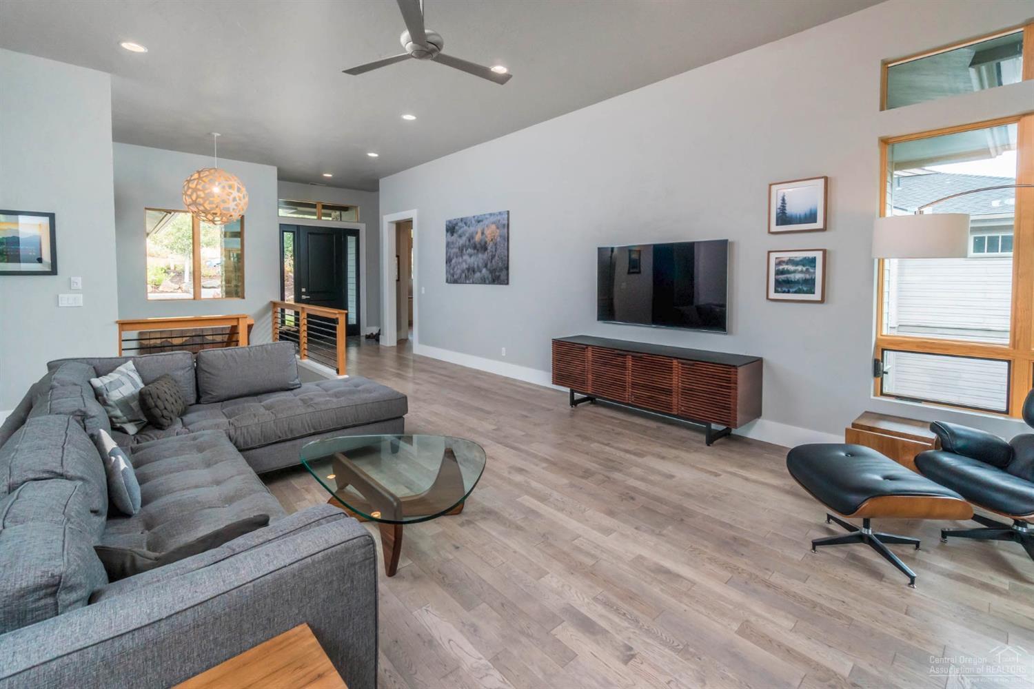 Skyliner Summit - Residential