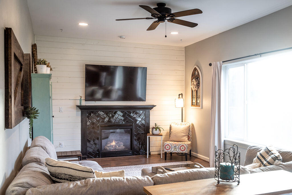 Jonahs Landing - Residential