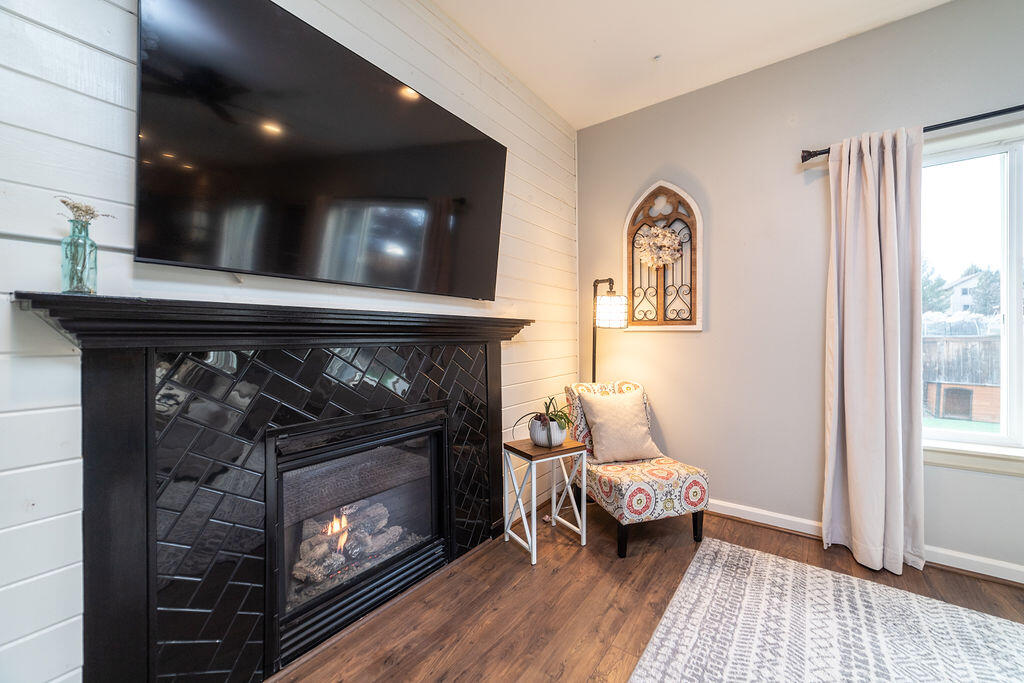 Jonahs Landing - Residential