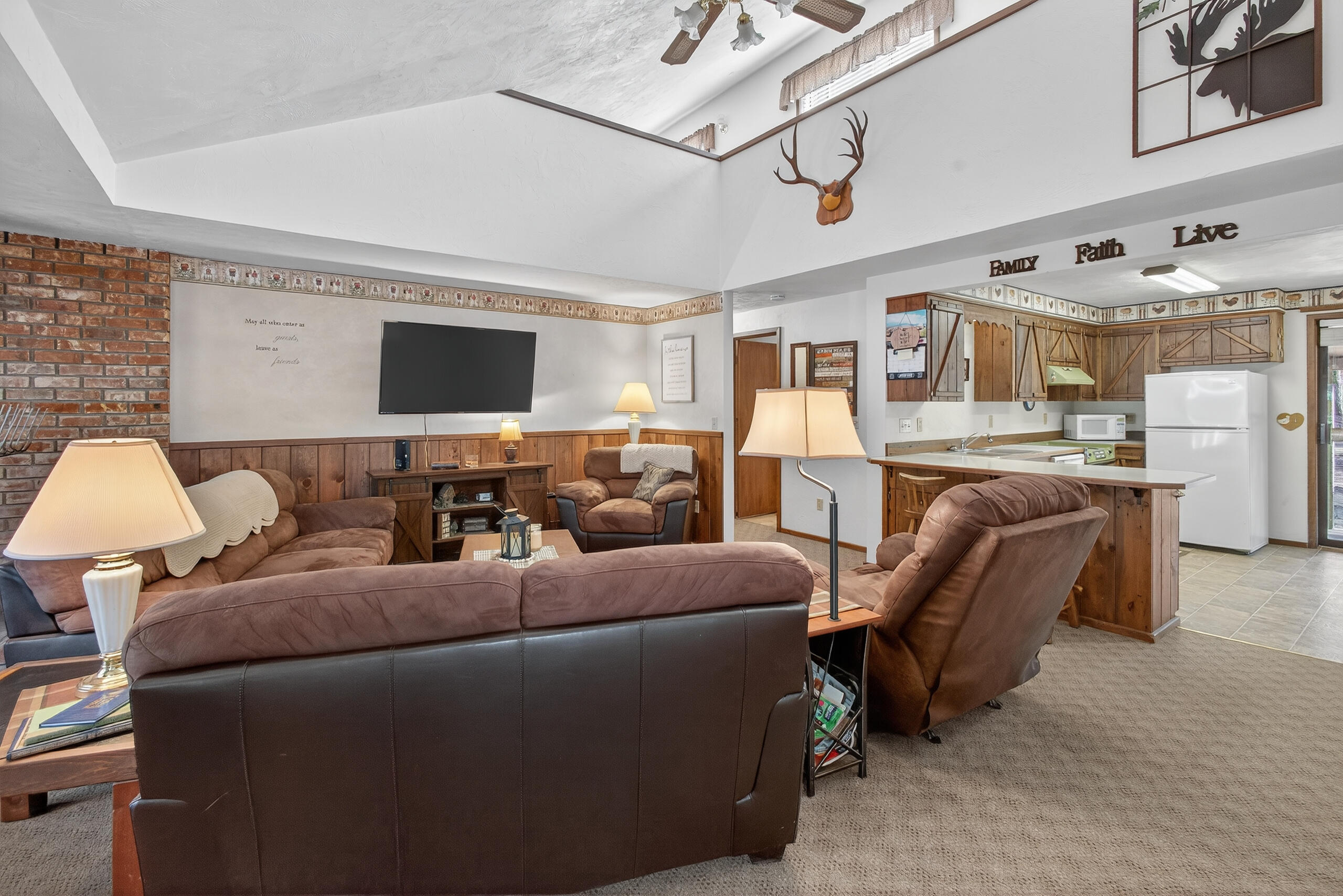 Ponderosa Pines - Residential