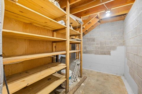 Tiny photo for 1153 Wards Creek Road, Rogue River, OR 97537 (MLS # 220211389)