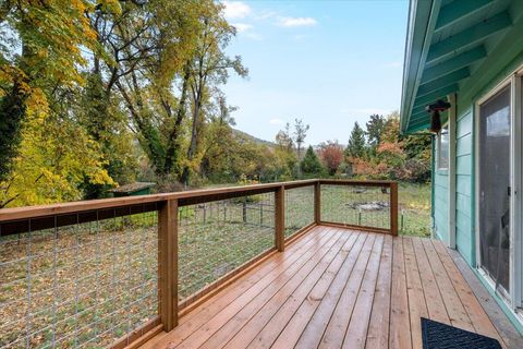 Tiny photo for 1153 Wards Creek Road, Rogue River, OR 97537 (MLS # 220211389)