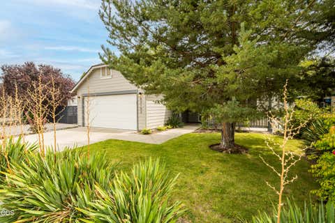 Tiny photo for 63152 Watercress Way, Bend, OR 97701 (MLS # 220227332)