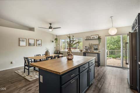 Tiny photo for 63152 Watercress Way, Bend, OR 97701 (MLS # 220227332)