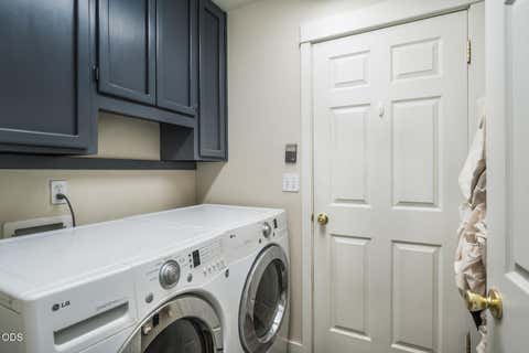 Tiny photo for 63152 Watercress Way, Bend, OR 97701 (MLS # 220227332)