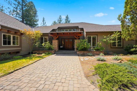 Photo of 16863 Royal Coachman Drive, Sisters, OR 97759 (MLS # 220226703)