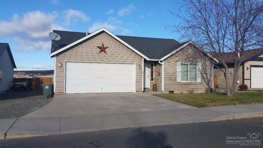 Beautiful home and great neighborhood in Morning Crest. Quiet location, close to schools, shopping and hospital. This 3 bedroom, 2 bath home with RV parking has everything you are looking for. Backyard backs up against an open field with access to backyard for boat, trailer or RV. Seller to find acceptable replacement property.