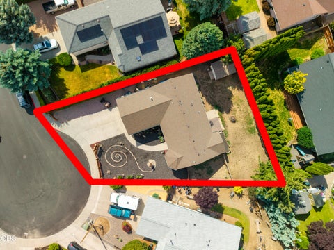 Tiny photo for 710 NW 21st Court, Redmond, OR 97756 (MLS # 220224156)