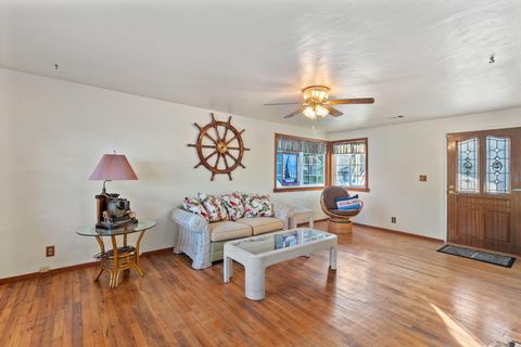 Tiny photo for 1067 SE Ashley Place, Grants Pass, OR 97526 (MLS # 220212576)
