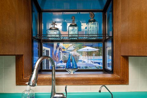 Tiny photo for 1067 SE Ashley Place, Grants Pass, OR 97526 (MLS # 220212576)