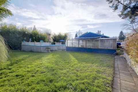 Tiny photo for 1067 SE Ashley Place, Grants Pass, OR 97526 (MLS # 220212576)