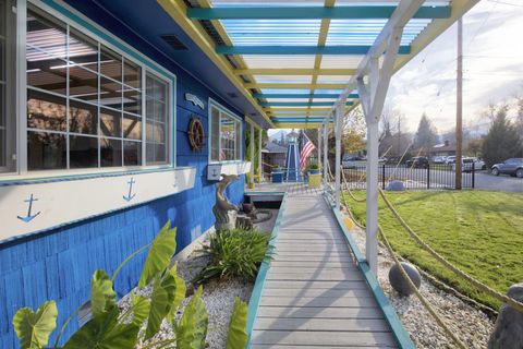 Tiny photo for 1067 SE Ashley Place, Grants Pass, OR 97526 (MLS # 220212576)