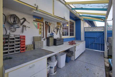 Tiny photo for 1067 SE Ashley Place, Grants Pass, OR 97526 (MLS # 220212576)