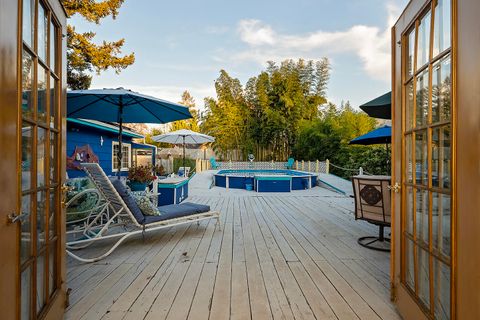 Tiny photo for 1067 SE Ashley Place, Grants Pass, OR 97526 (MLS # 220212576)