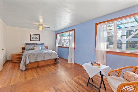 Tiny photo for 1067 SE Ashley Place, Grants Pass, OR 97526 (MLS # 220212576)