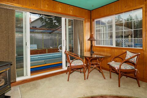 Tiny photo for 1067 SE Ashley Place, Grants Pass, OR 97526 (MLS # 220212576)