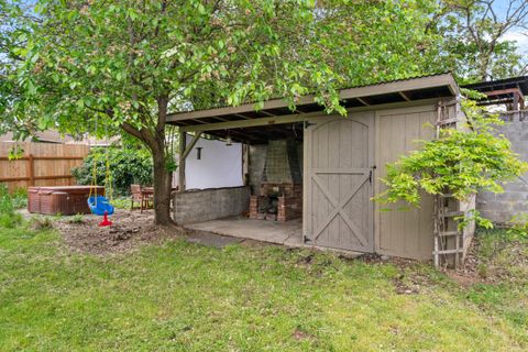 Tiny photo for 1516 Wilson Place, Medford, OR 97504 (MLS # 220220020)