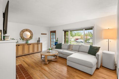 Tiny photo for 1516 Wilson Place, Medford, OR 97504 (MLS # 220220020)