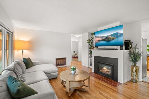 Tiny photo for 1516 Wilson Place, Medford, OR 97504 (MLS # 220220020)