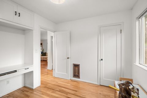 Tiny photo for 1516 Wilson Place, Medford, OR 97504 (MLS # 220220020)