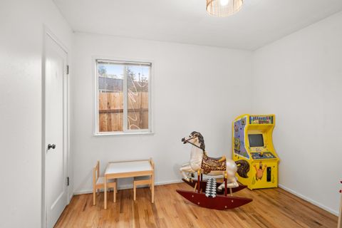 Tiny photo for 1516 Wilson Place, Medford, OR 97504 (MLS # 220220020)