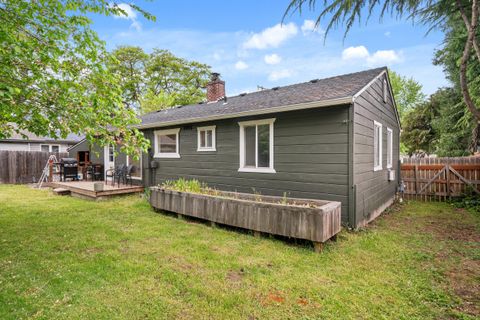 Tiny photo for 1516 Wilson Place, Medford, OR 97504 (MLS # 220220020)