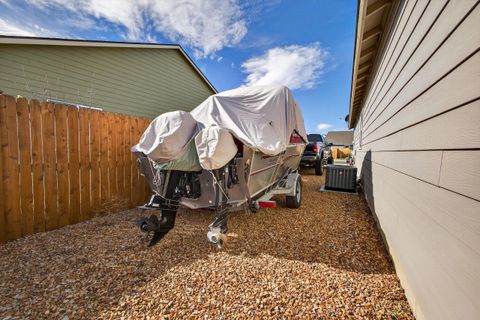 Tiny photo for 1225 NW Willow Parkway Road, Madras, OR 97741 (MLS # 220217489)