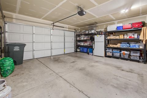 Tiny photo for 1225 NW Willow Parkway Road, Madras, OR 97741 (MLS # 220217489)